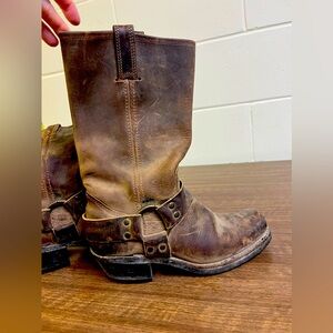 Frye Calf Boots Size 6.5